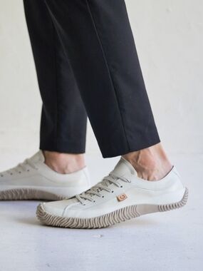 SPINGLE Kangaroo Leather Sneaker - Ivory - Medium/ US M7.5, W9